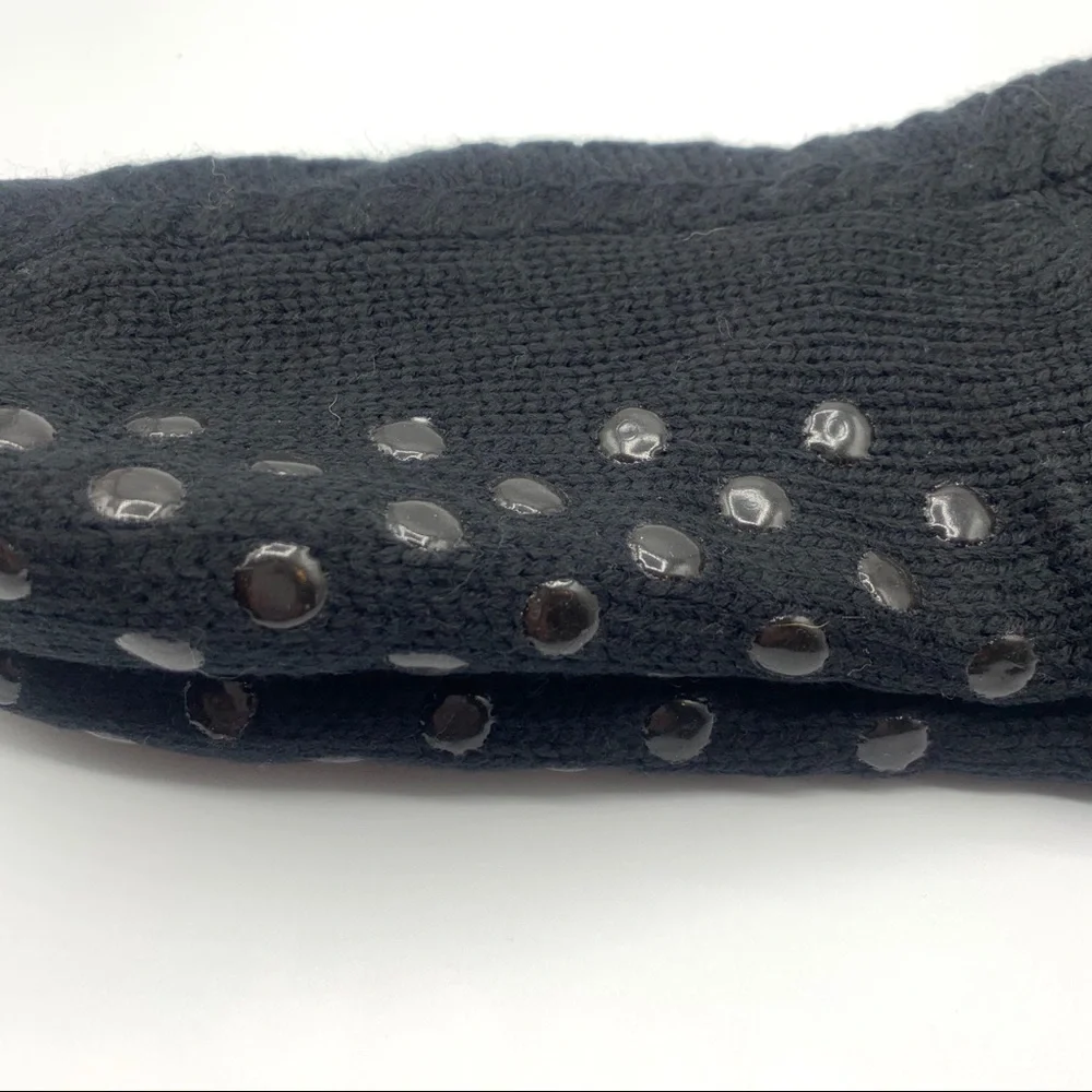 Women’s Black & White Cozy Lounge Slipper Socks NWT